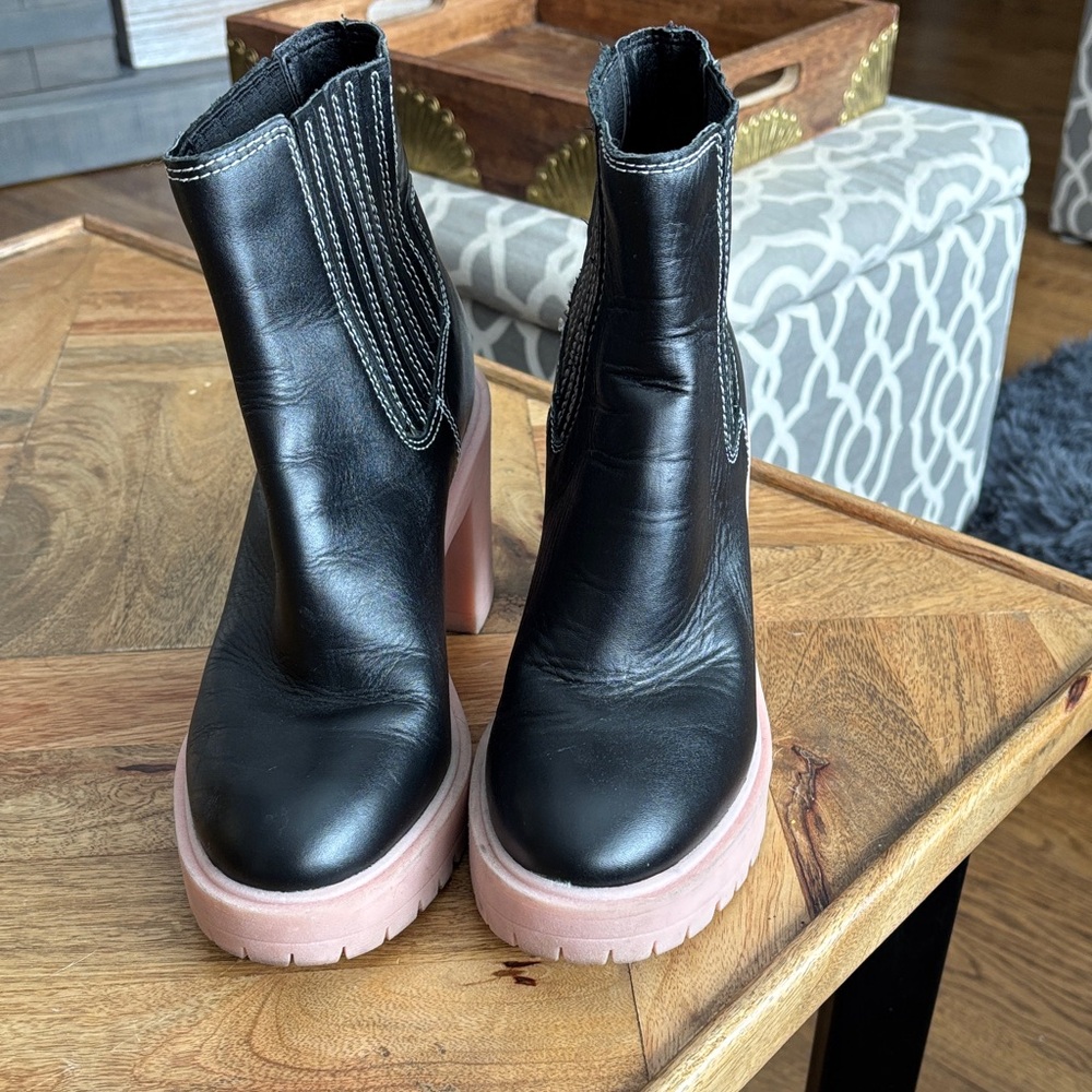 Dolce Vita Black and Pink Heeled caster H2O waterproof lug heeled Boots size 8
